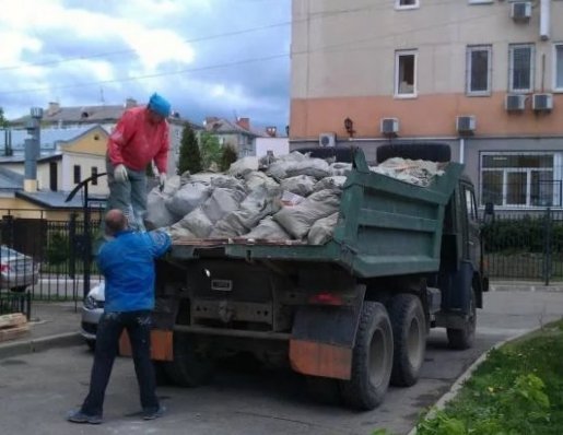 Вывоз строительного мусора (самосвалы, газели). Грузчики стоимость услуг и где заказать - Усть-Камчатск