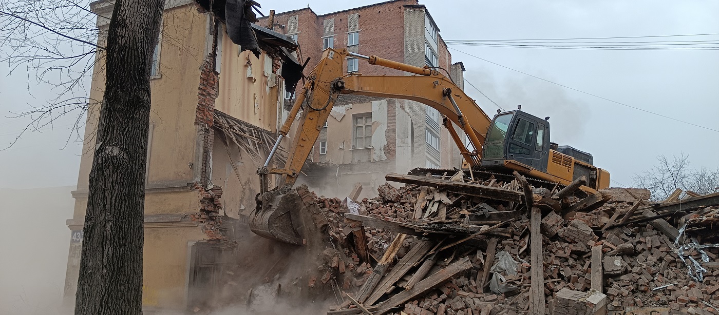 Услуги по сносу и демонтажу старых домов, строений и сооружений в Вилючинске