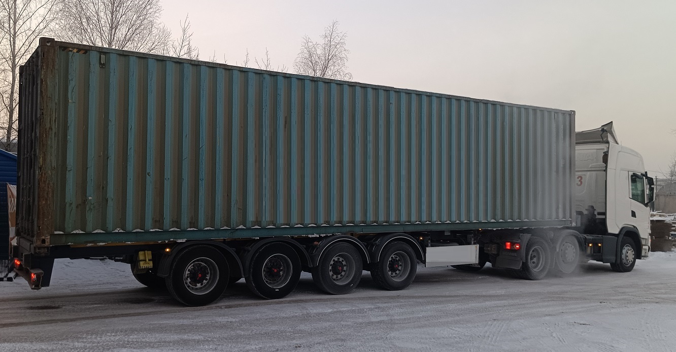 Контейнеровоз для перевозки контейнеров 20 и 40 футов в Вилючинске