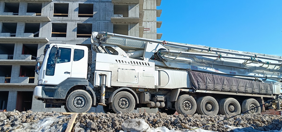 Услуги и заказ бетононасосов для заливки бетона в Ключах